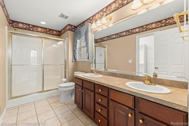 6166 Natures Cove, Grand Blanc, MI 48439