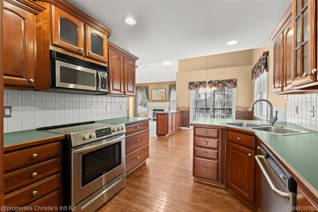 6166 Natures Cove, Grand Blanc, MI 48439