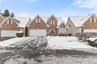 6166 Natures Cove, Grand Blanc, MI 48439