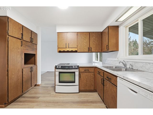 52890 Nw 7TH St, Scappoose, OR 97056