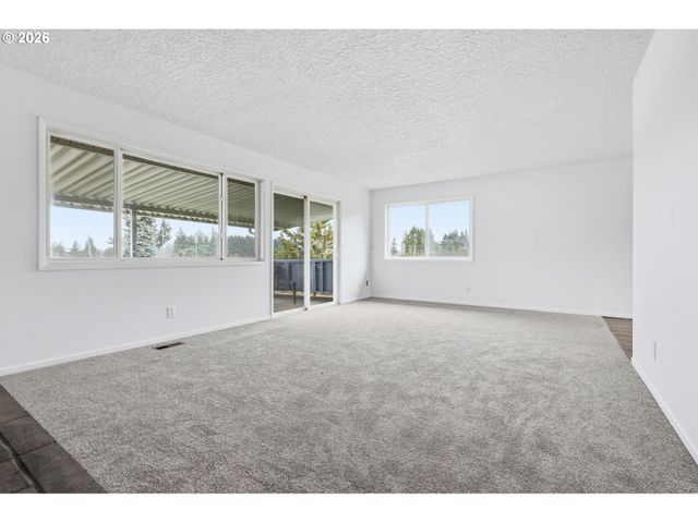 52890 Nw 7TH St, Scappoose, OR 97056