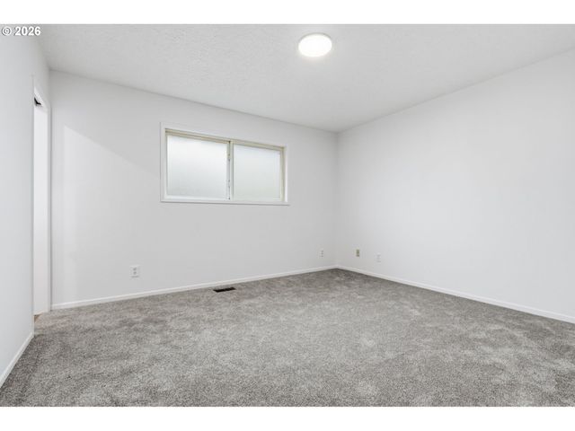 52890 Nw 7TH St, Scappoose, OR 97056