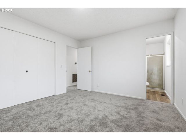 52890 Nw 7TH St, Scappoose, OR 97056