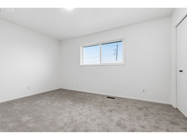 52890 Nw 7TH St, Scappoose, OR 97056