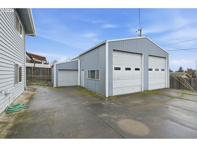 52890 Nw 7TH St, Scappoose, OR 97056