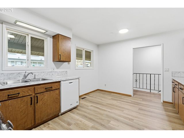 52890 Nw 7TH St, Scappoose, OR 97056