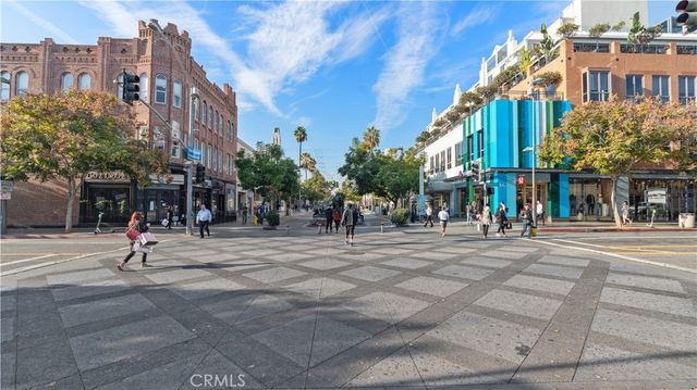 1525 Armacost Avenue, Los Angeles, CA 90025