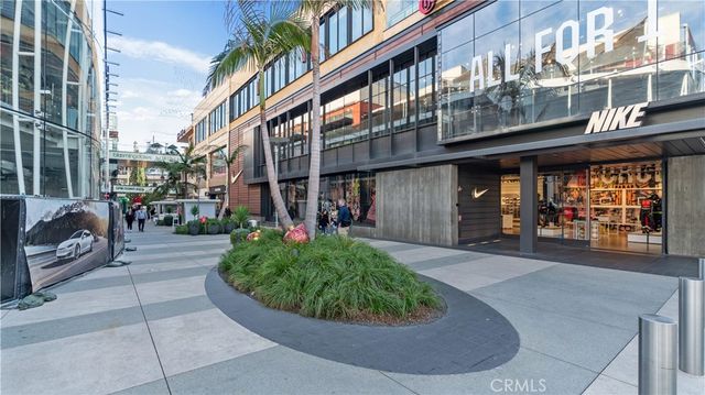 1525 Armacost Avenue, Los Angeles, CA 90025
