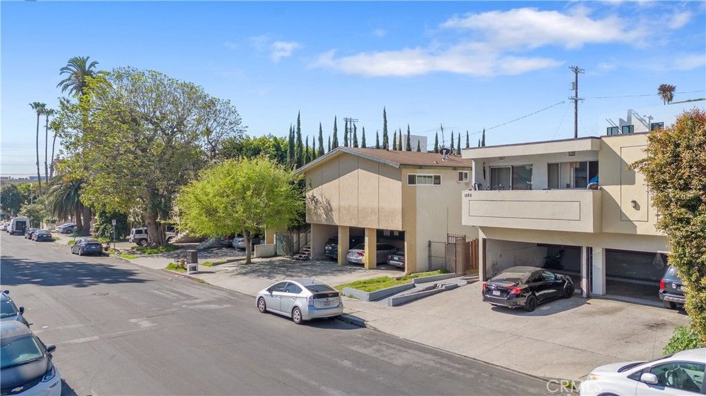 1525 Armacost Avenue, Los Angeles, CA 90025
