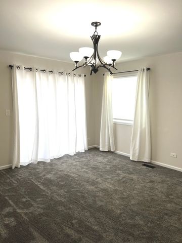 27 Mineola Road 27, Fox Lake, IL 60020