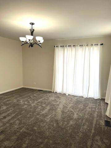 27 Mineola Road 27, Fox Lake, IL 60020