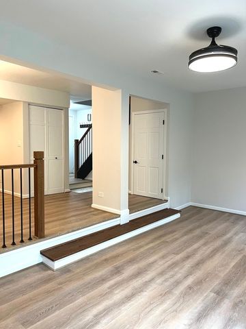 27 Mineola Road 27, Fox Lake, IL 60020