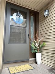 27 Mineola Road 27, Fox Lake, IL 60020