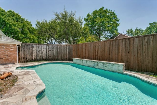 6010 Yellow Rock Trail, Dallas, TX 75248