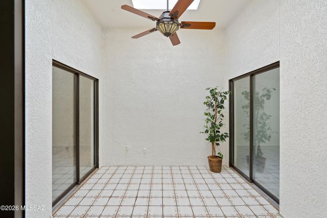 7840 N La Cañada Drive, Tucson, AZ 85704