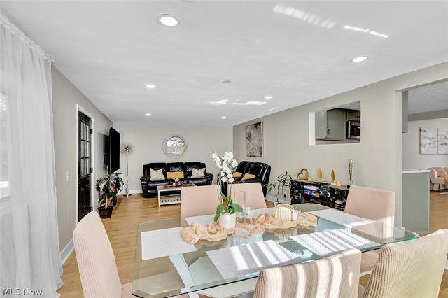 523 Purdue Avenue, Elyria, OH 44035