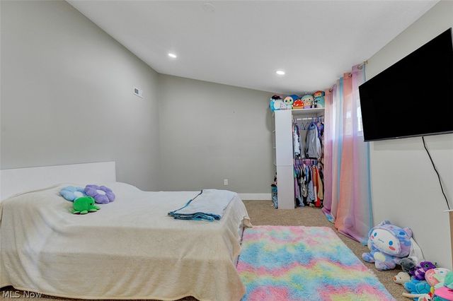 523 Purdue Avenue, Elyria, OH 44035