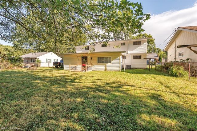 523 Purdue Avenue, Elyria, OH 44035