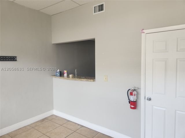 1410 SW 1st St 1420, Miami, FL 33135