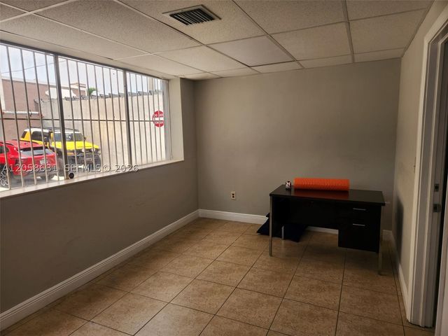 1410 SW 1st St 1420, Miami, FL 33135