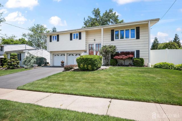 14 Heather Drive, Old Bridge, NJ 08857