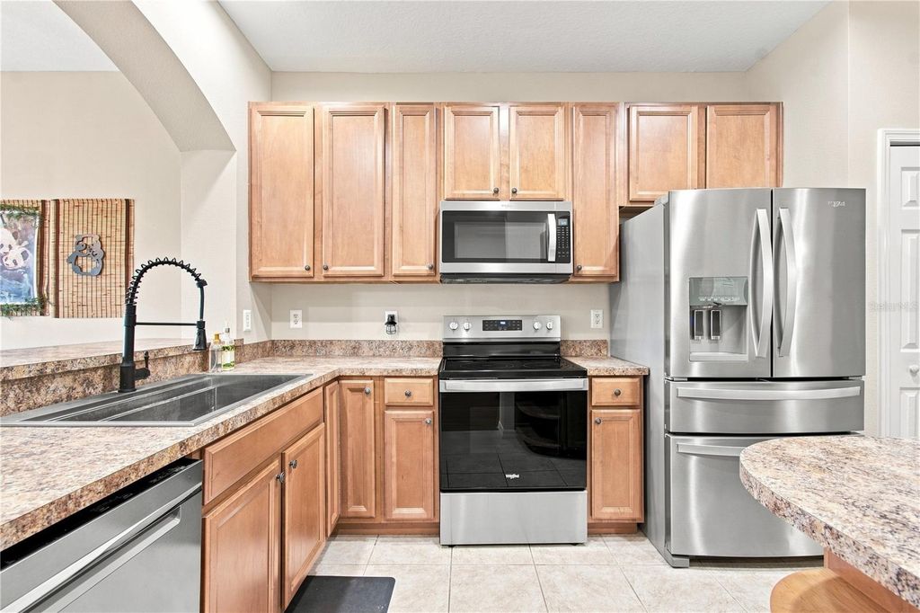 Image 11 of property listing at 2251 PARK CRESCENT DRIVE, Land O Lakes, FL 34639