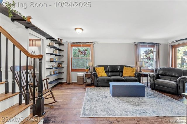 22241 Olmstead Street, Dearborn, MI 48124