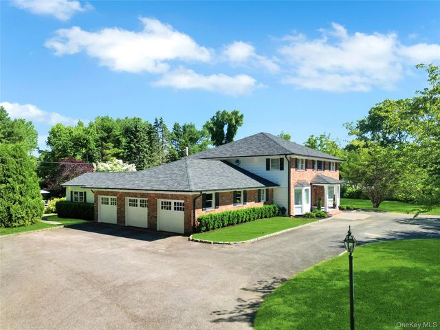 110 Linden Lane, Upper Brookville, NY 11545