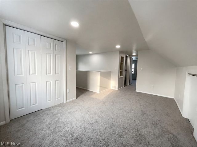 75 Greencroft Road, Bedford, OH 44146