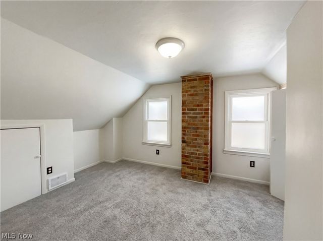 75 Greencroft Road, Bedford, OH 44146