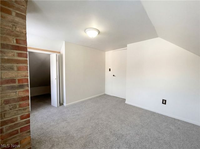 75 Greencroft Road, Bedford, OH 44146