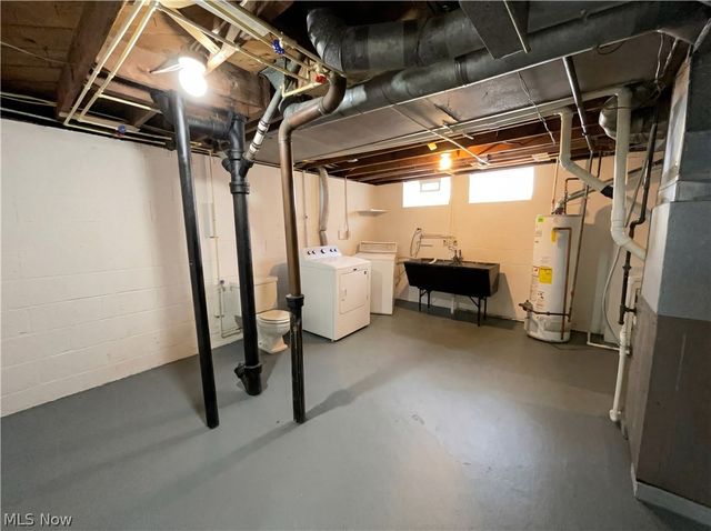 75 Greencroft Road, Bedford, OH 44146