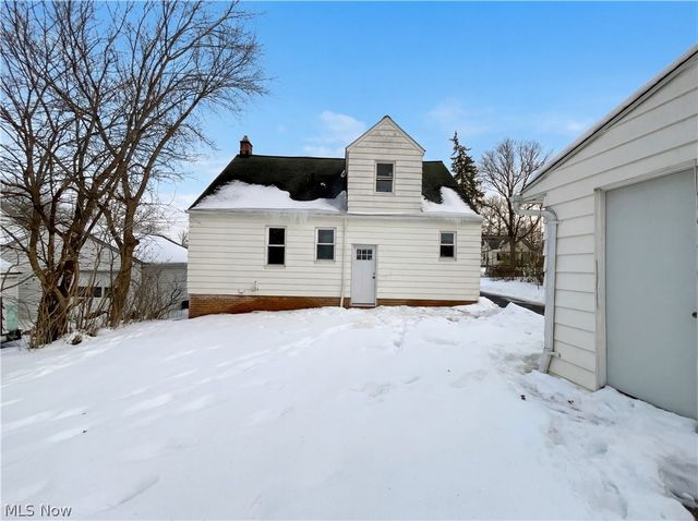 75 Greencroft Road, Bedford, OH 44146