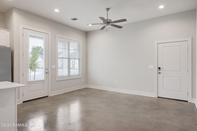 211 Silver Star Court, Broussard, LA 70518