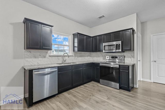 462 Huntington Drive NE, Ludowici, GA 31316