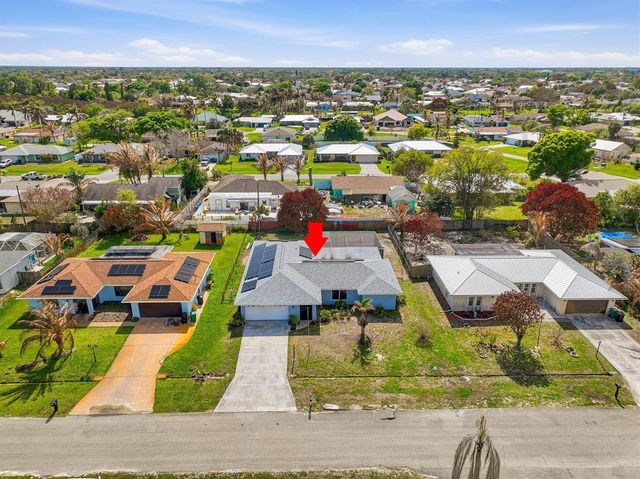 826 SE Quiescent Lane, Port St. Lucie, FL 34983