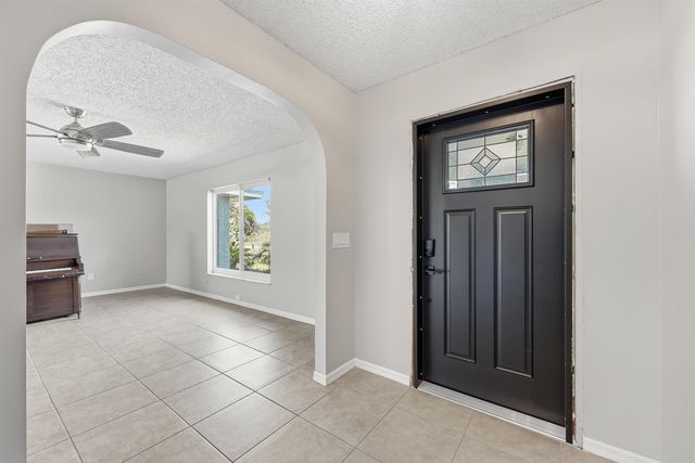 826 SE Quiescent Lane, Port St. Lucie, FL 34983