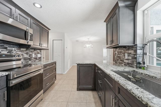 826 SE Quiescent Lane, Port St. Lucie, FL 34983