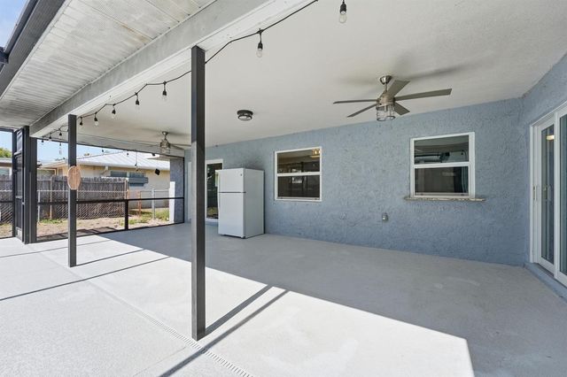 826 SE Quiescent Lane, Port St. Lucie, FL 34983