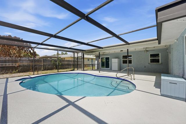 826 SE Quiescent Lane, Port St. Lucie, FL 34983