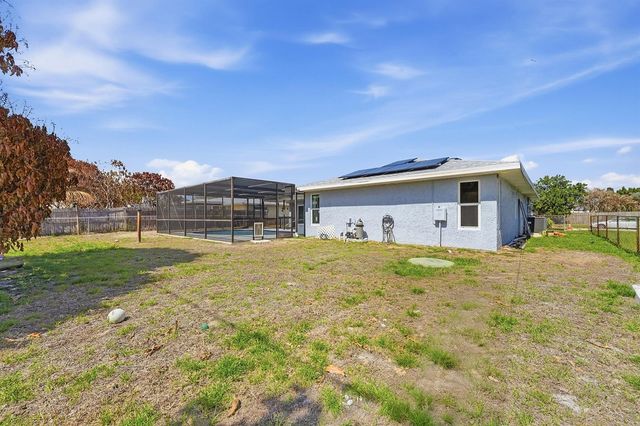 826 SE Quiescent Lane, Port St. Lucie, FL 34983