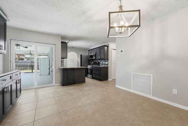 826 SE Quiescent Lane, Port St. Lucie, FL 34983
