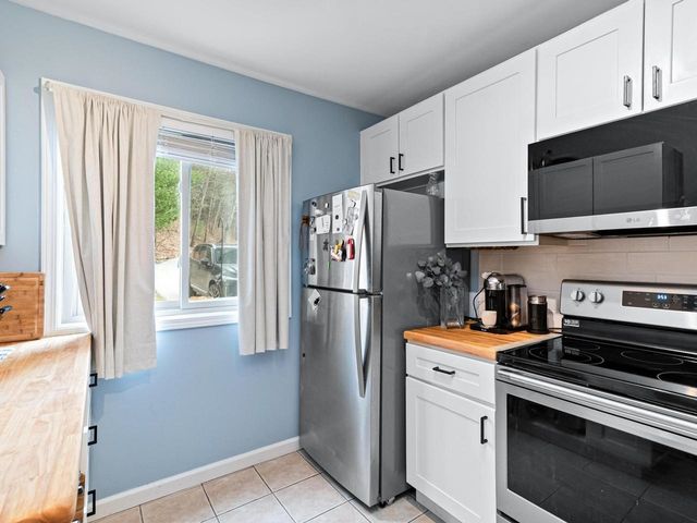 309 Sugar Tree Lane, South Burlington, VT 05403