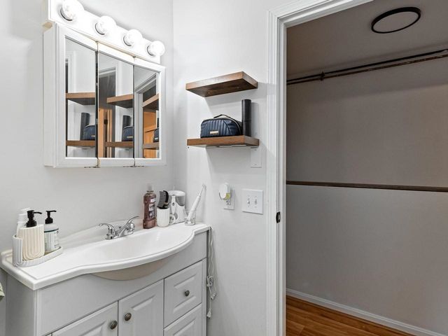 309 Sugar Tree Lane, South Burlington, VT 05403