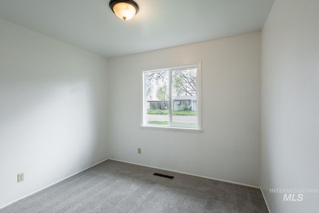 1609 N Plateau Ave, Caldwell, ID 83605