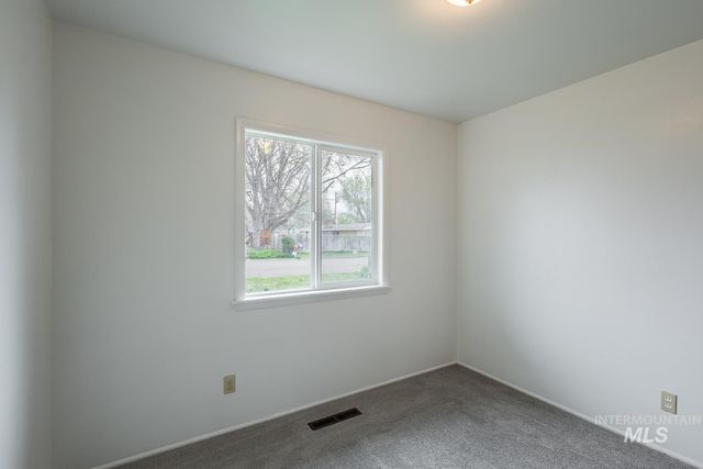 1609 N Plateau Ave, Caldwell, ID 83605