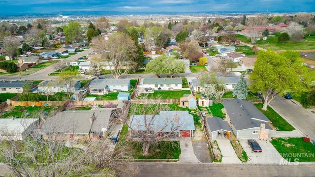 1609 N Plateau Ave, Caldwell, ID 83605