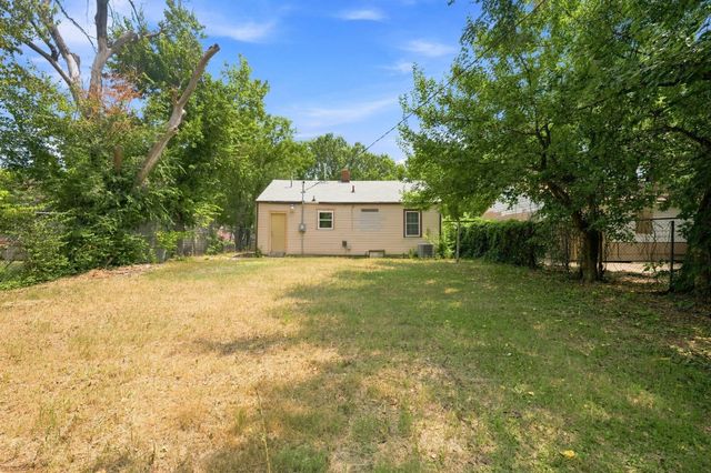 1833 N Green, Wichita, KS 67214