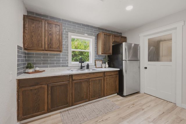 1833 N Green, Wichita, KS 67214