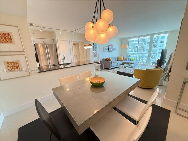 1155 Brickell Bay Dr 2108, Miami, FL 33131